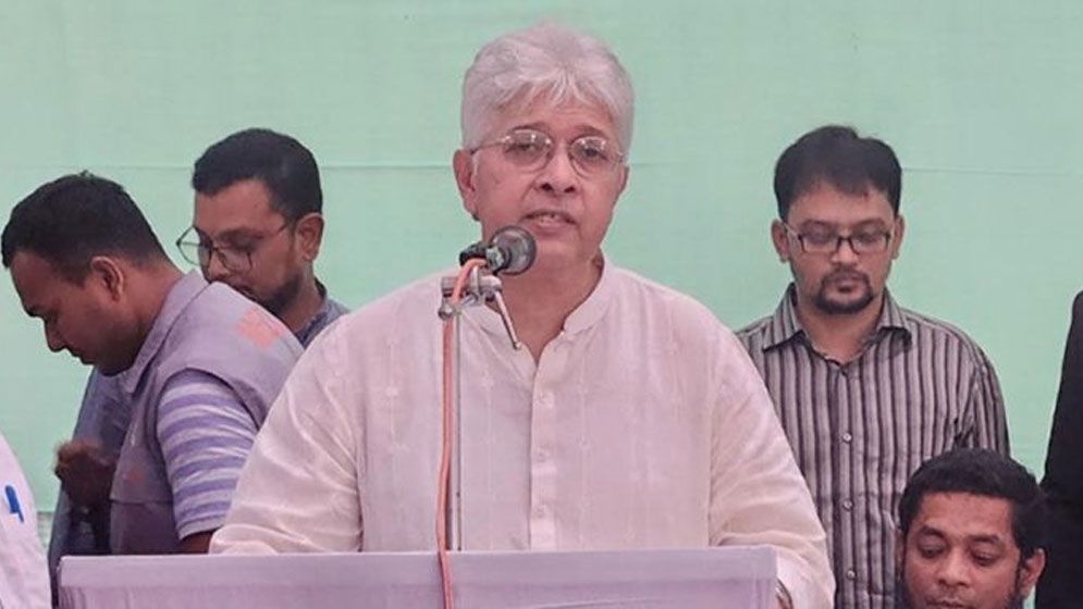 বাংলাদেশের নেতৃত্বের সুযোগ এসেছে জাহাজ নির্মাণ শিল্পে : শিল্প উপদেষ্টা