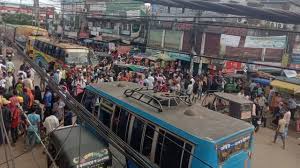 উখিয়ায় রোহিঙ্গা ক্যাম্পে চাকরিচ্যুত শিক্ষকদের অবরোধ, যানজটে ভোগান্তি
