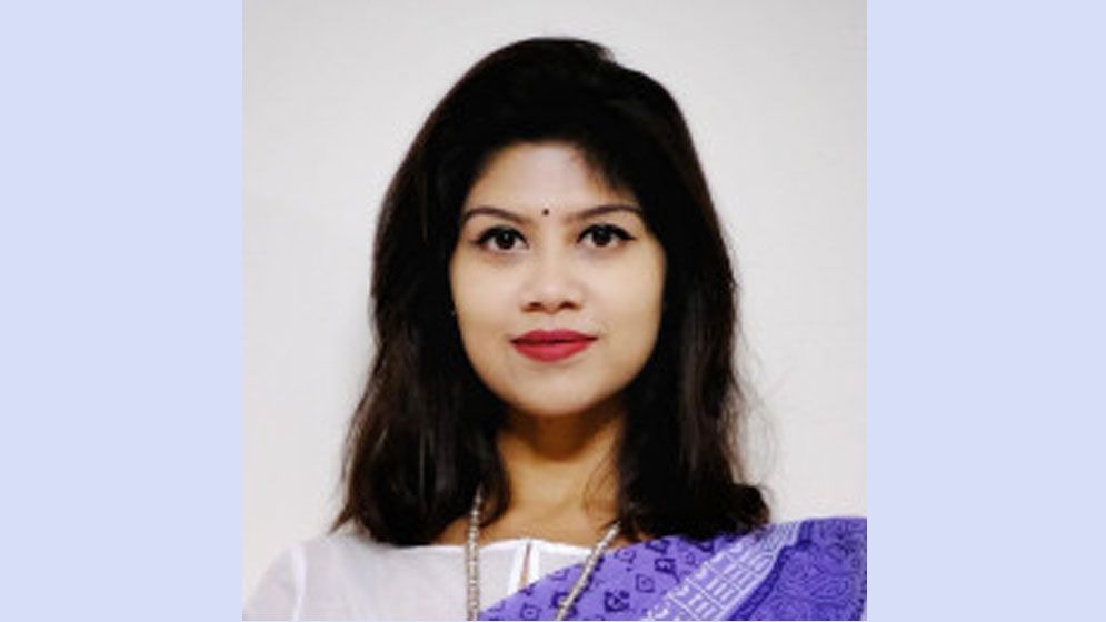 সহকারী কর কমিশনার মিতু বরখাস্ত ,৩৮ লাখ টাকা ঘুস গ্রহণ