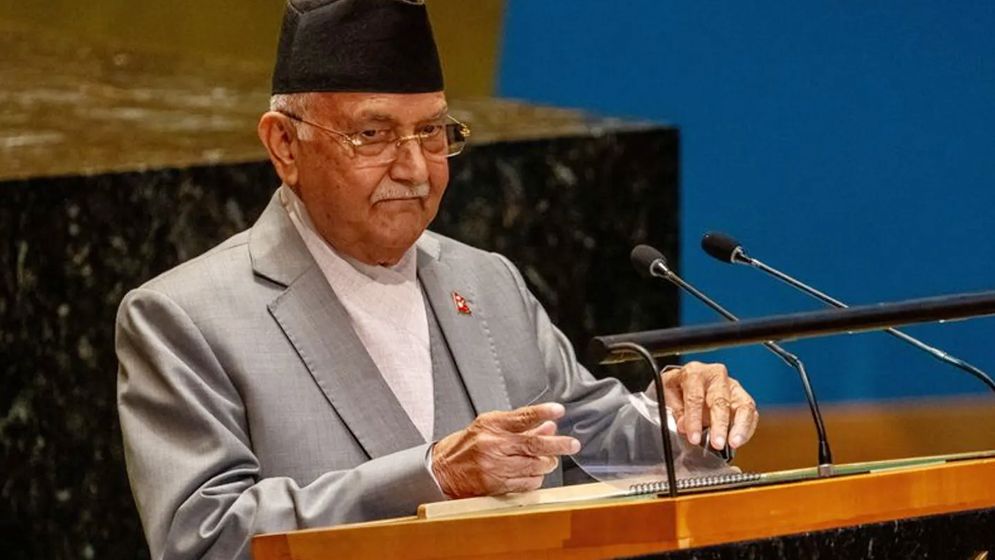 দেশত্যাগে নিষেধাজ্ঞা নেপালের সাবেক প্রধানমন্ত্রী অলির 