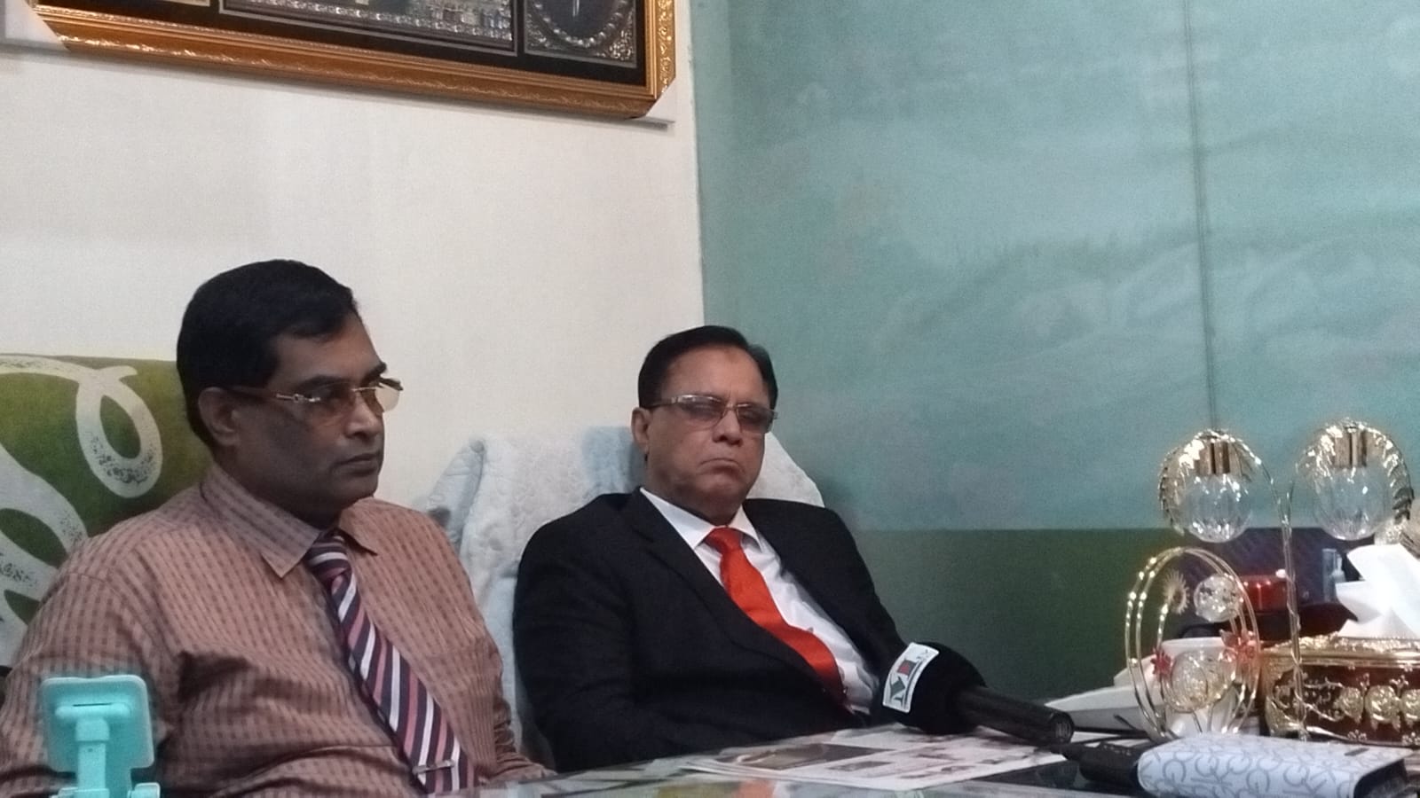 দৈনিক বাংলার ডাক'-এর ১৭তম প্রতিষ্ঠাবার্ষিকীর পূর্ব প্রস্তুতি সভায় বীর মুক্তিযোদ্ধা এডভোকেট আব্বাস উদ্দিনকে উপদেষ্টা হিসেবে বরণ