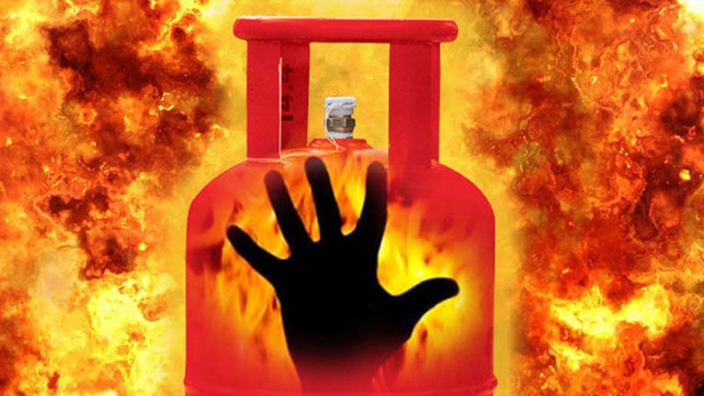 গ্যাস লিকেজে বিস্ফোরণ নারায়ণগঞ্জে , দগ্ধ ৬