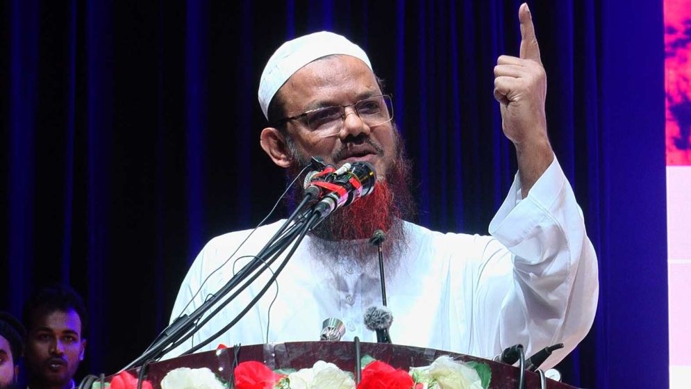 সুন্দরীরা রাস্তায় বের হতে পারবে না বিএনপি ক্ষমতায় এলে : ফয়জুল করিম