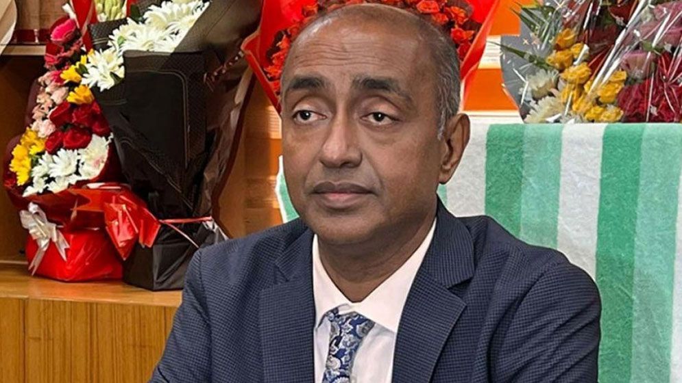 'পদে থেকেও নির্বাচন করা যায়, সংবিধানে বাধা নেই': অ্যাটর্নি জেনারেল