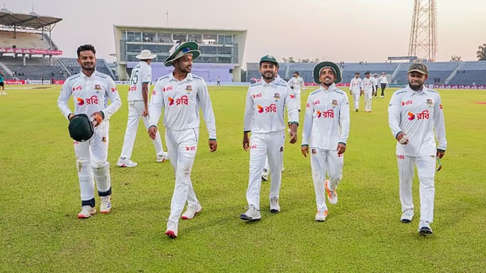 বাংলাদেশ সিলেটে ক্যাচ মিসের মহড়া দিল 