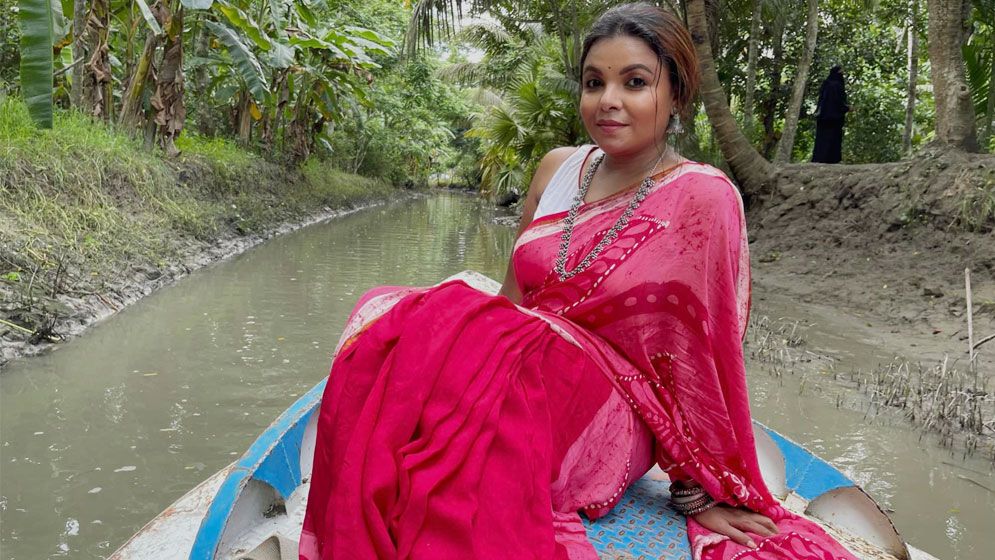 ভারতীয় গুপ্তচর’ অ্যাখ্যা অভিনেত্রী শাওনকে ‘, দ্রুত গ্রেফতার দাবি