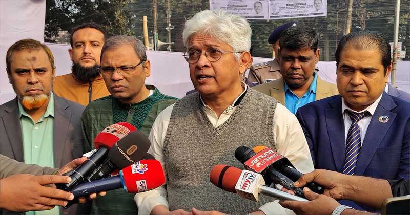 গণভোটে ‘হ্যাঁ’র বিরুদ্ধে দাঁড়ানোর চেষ্টা পরাজিত শক্তি ও ফ্যাসিবাদীদের গণভোটে : উপদেষ্টা আদিলুর রহমান খান