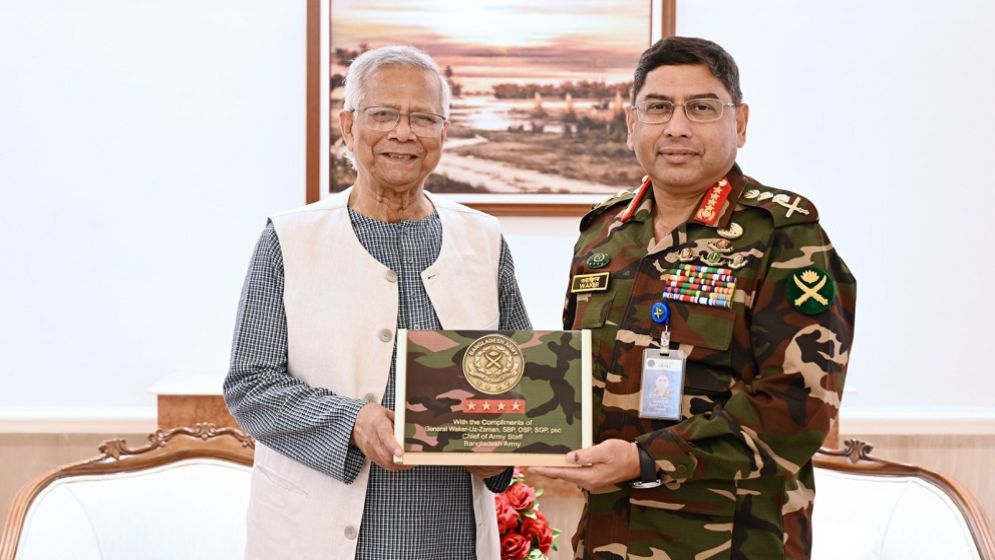 সেনাপ্রধানের বিদায়ী সাক্ষাৎ প্রধান উপদেষ্টার সঙ্গে 