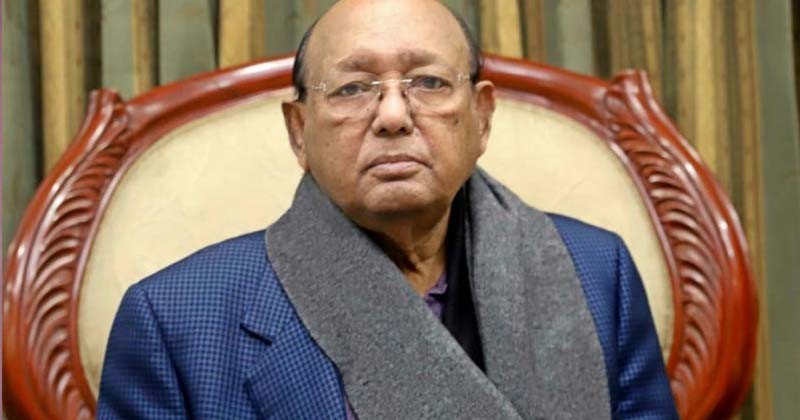 তোফায়েল আহমেদ অসুস্থ হয়ে হুইল চেয়ারে বসে সংসদ ছাড়লেন 