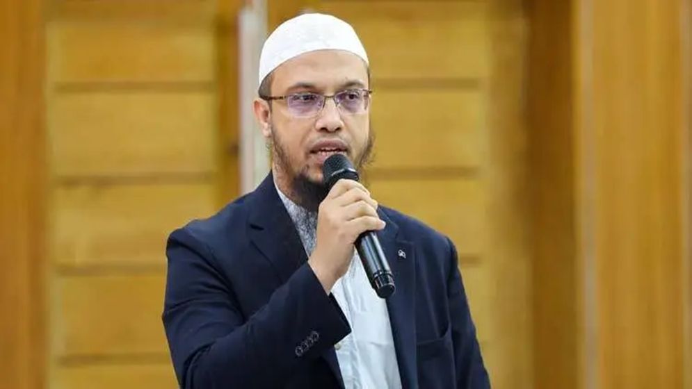 সুগন্ধি ব্যবহার করেনারীরা  বাইরে যেতে পারবেন?