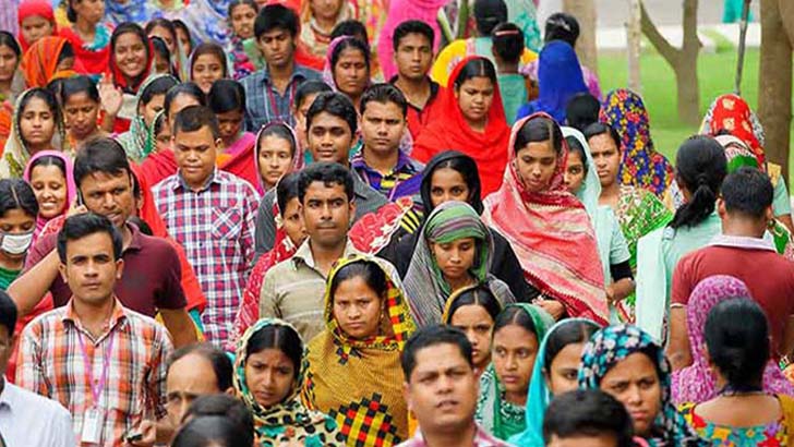 দেশে নারীর সংখ্যা বেশি পুরুষের চেয়ে 