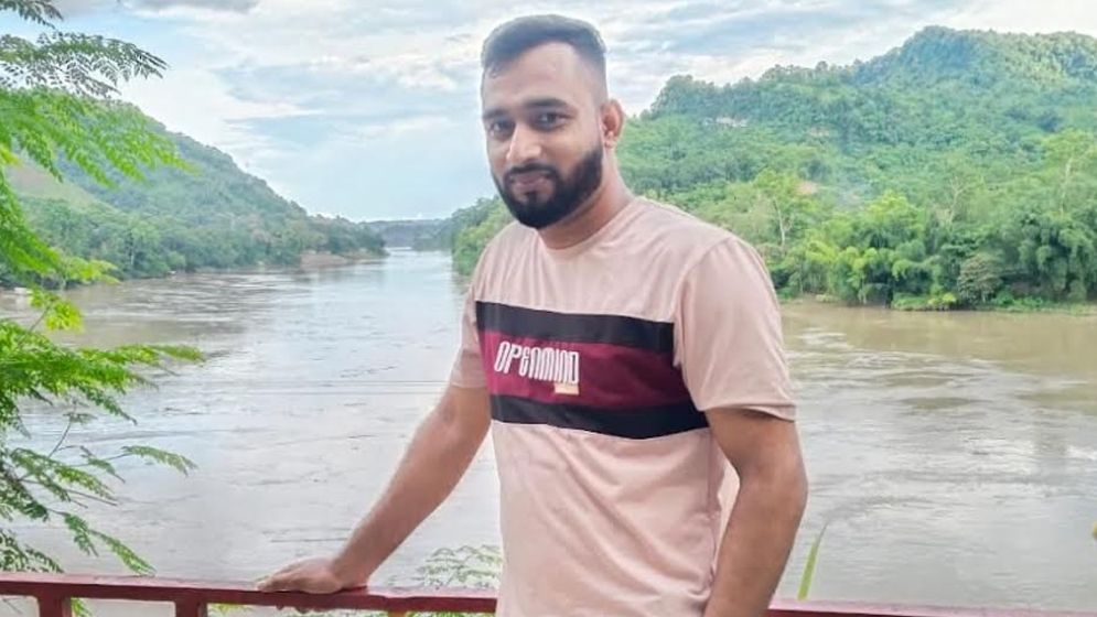 ডাম্পট্রাক চাপা দিয়ে  কৃষকদল নেতাকে হত্যার অভিযোগ