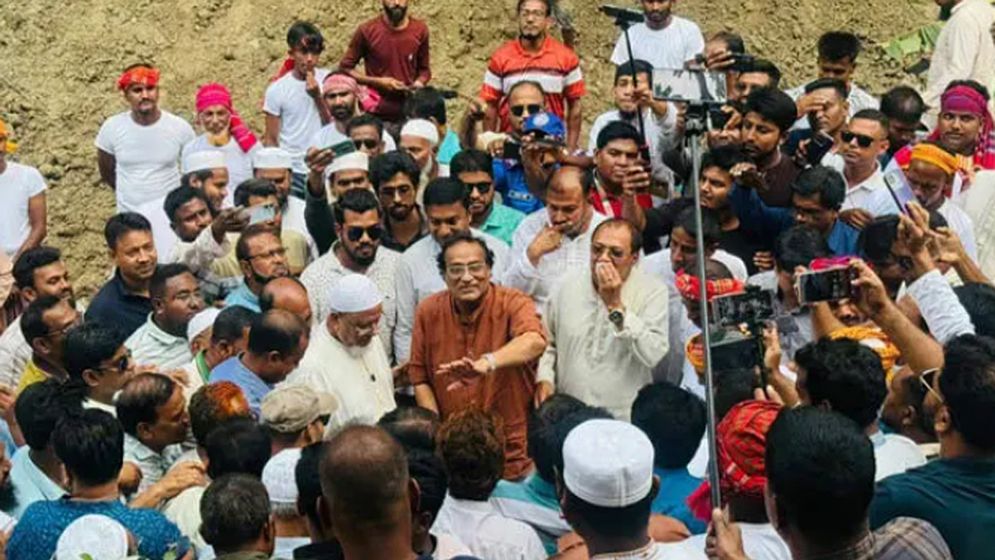 অনিয়ম বরদাশত করা হবে না: খাল খনন প্রকল্পে  সংস্কৃতি প্রতিমন্ত্রী