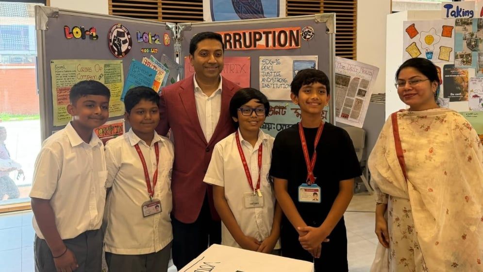 একই নীতিমালার আওতায় সব ইংলিশ মিডিয়াম স্কুল আসছে 