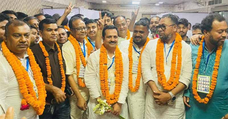 টাঙ্গাইল চেম্বার অব কমার্স এন্ড ইন্ড্রাস্ট্রির নির্বাচন সভাপতি নির্বাচিত হয়েছেন বেনজির আহমেদ টিটু প্রায় ৩০ বছর পর