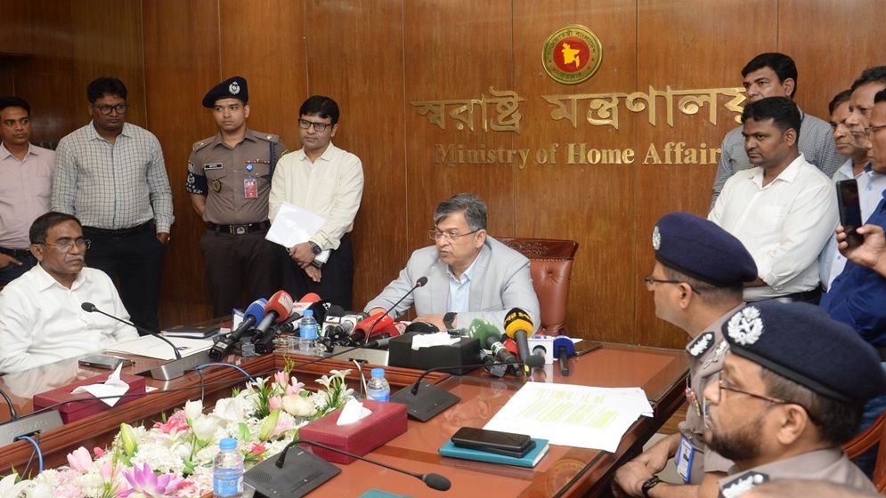 অপরাধীদের নির্মূল করা হবে মোহাম্মদপুরের : স্বরাষ্ট্রমন্ত্রী