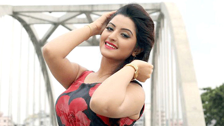পরীমনি নিজের একাধিক প্রেম নিয়ে যা বললেন 