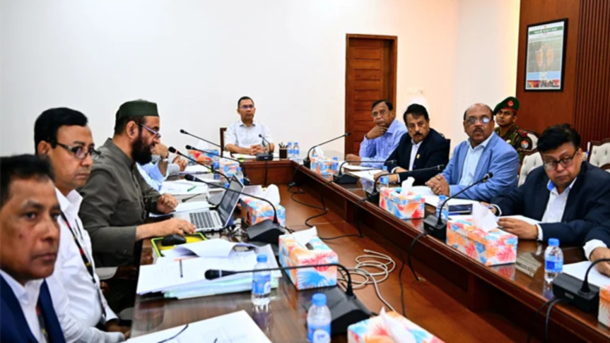 নৌপথ সচল করার নির্দেশ ঢাকার চারপাশে  প্রধানমন্ত্রীর