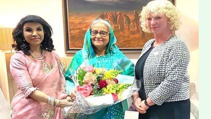 প্রধানমন্ত্রী লন্ডনে পৌঁছেছেন 